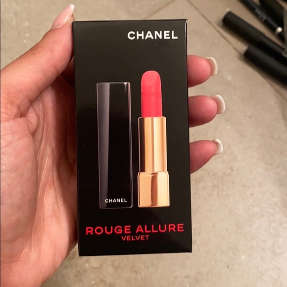 chanel lipstick